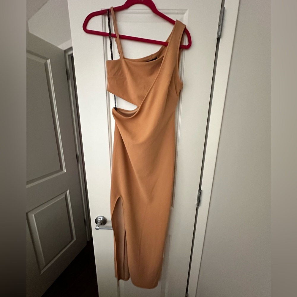RACHEL Rachel Roy Cutout One Shoulder Maxi Gown - Sandlewood Size: small